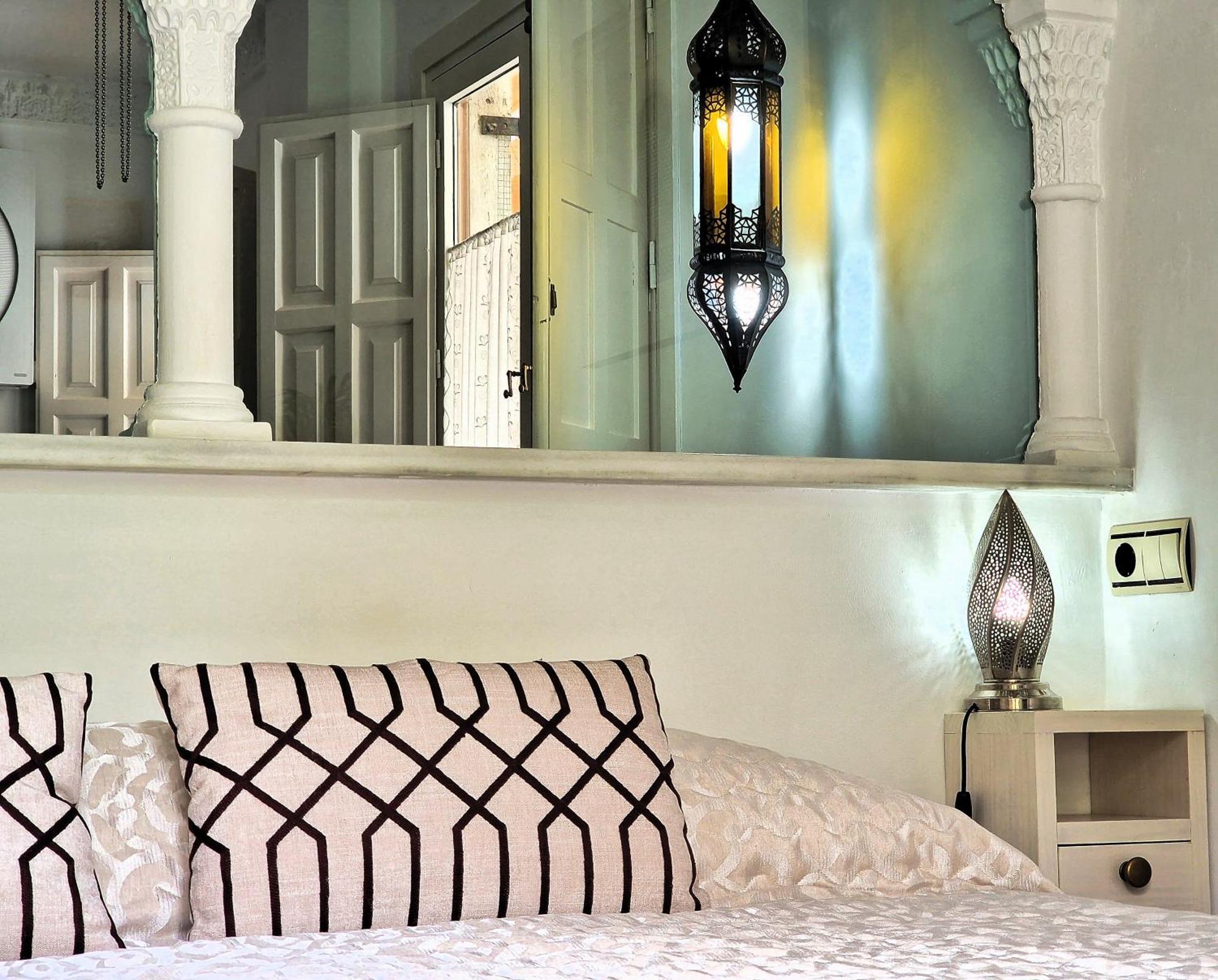The Nasrid Palace From Your Bed ! Granada Eksteriør bilde