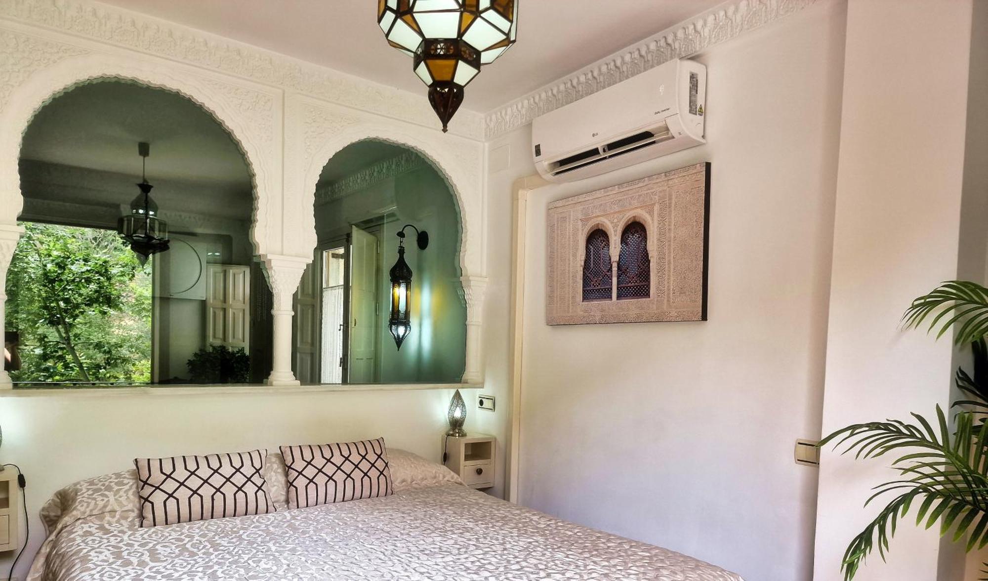The Nasrid Palace From Your Bed ! Granada Eksteriør bilde