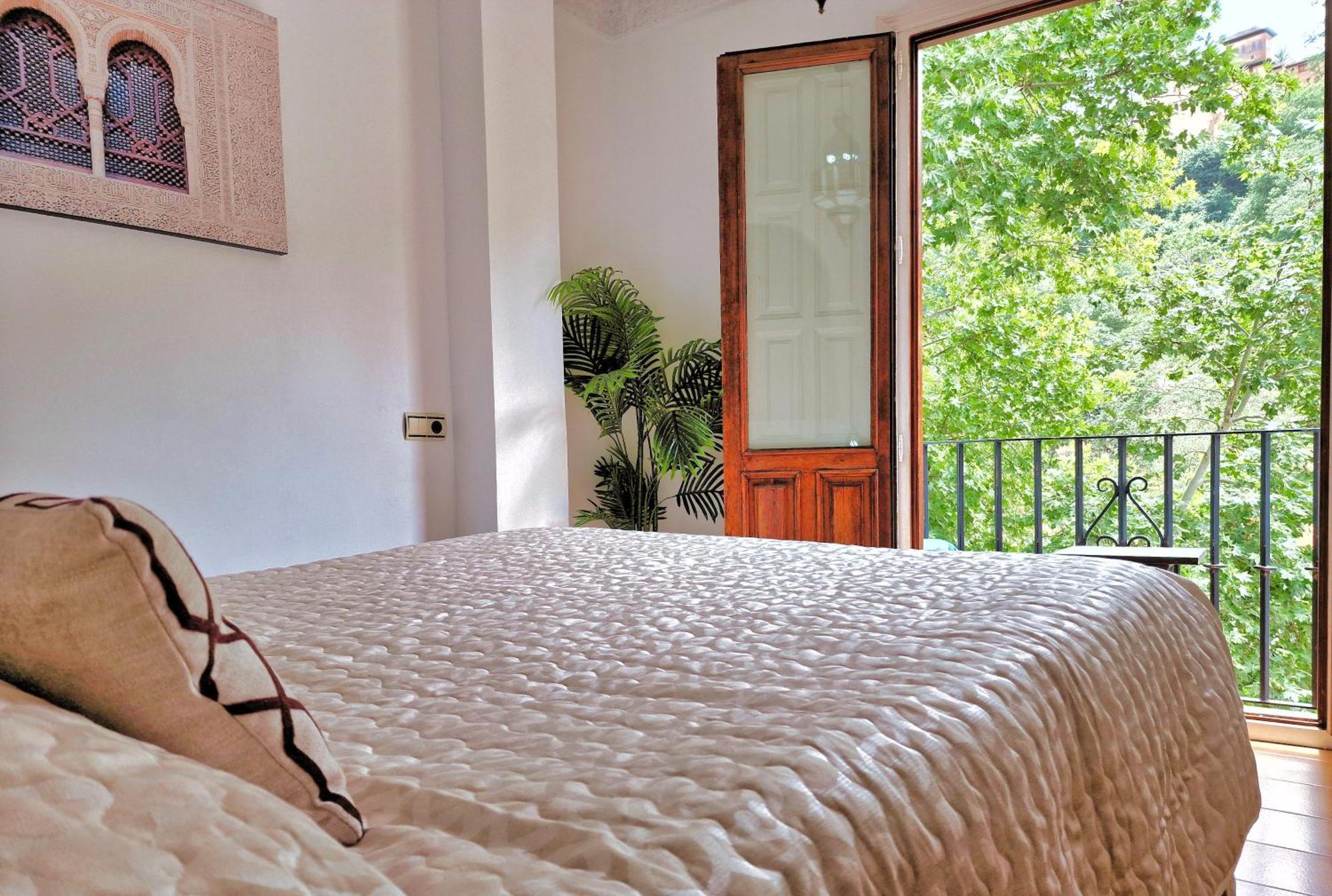 The Nasrid Palace From Your Bed ! Granada Eksteriør bilde